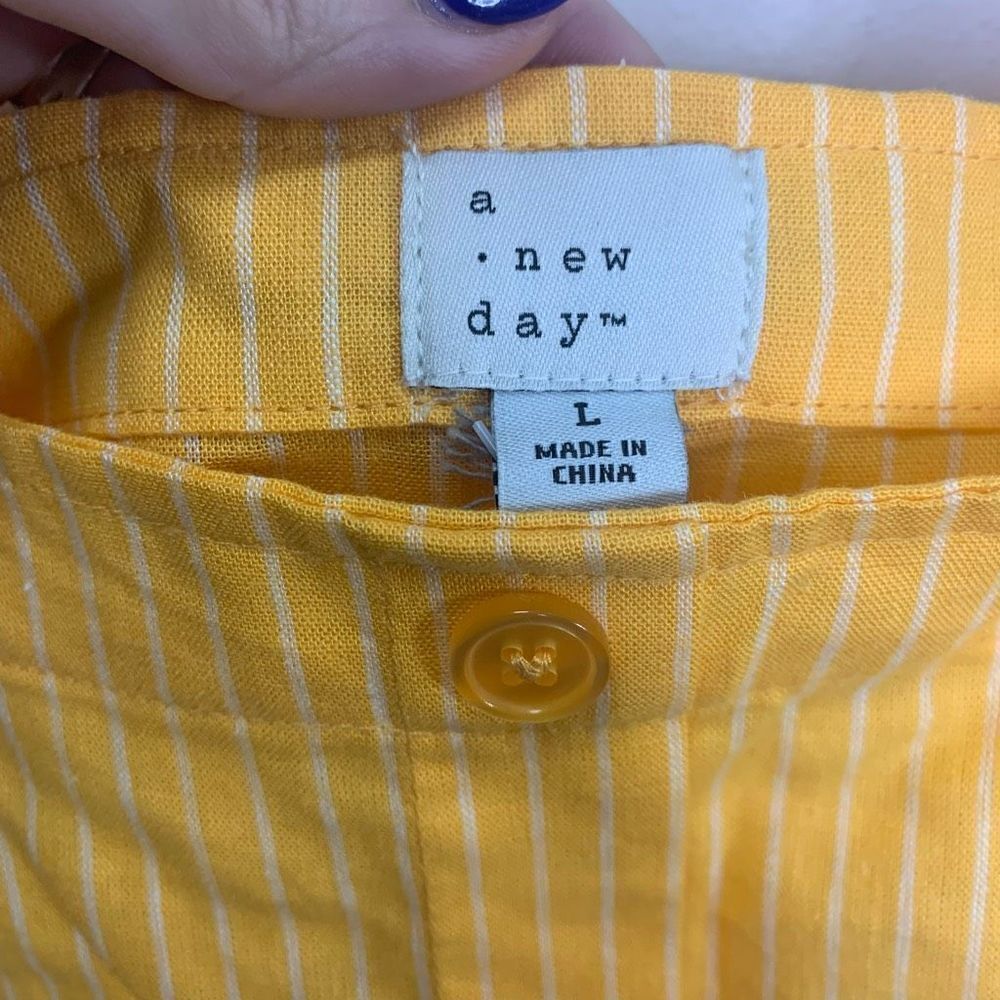 A new day large orange white crop top NWT (J1) - Picture 3 of 7